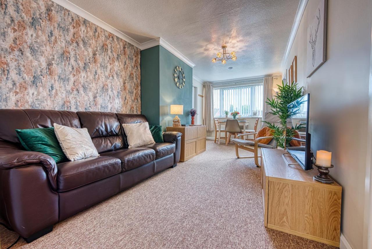 Cosy 3 Bed Apartment In Southam, Sleeps 6 Southam  Exterior photo