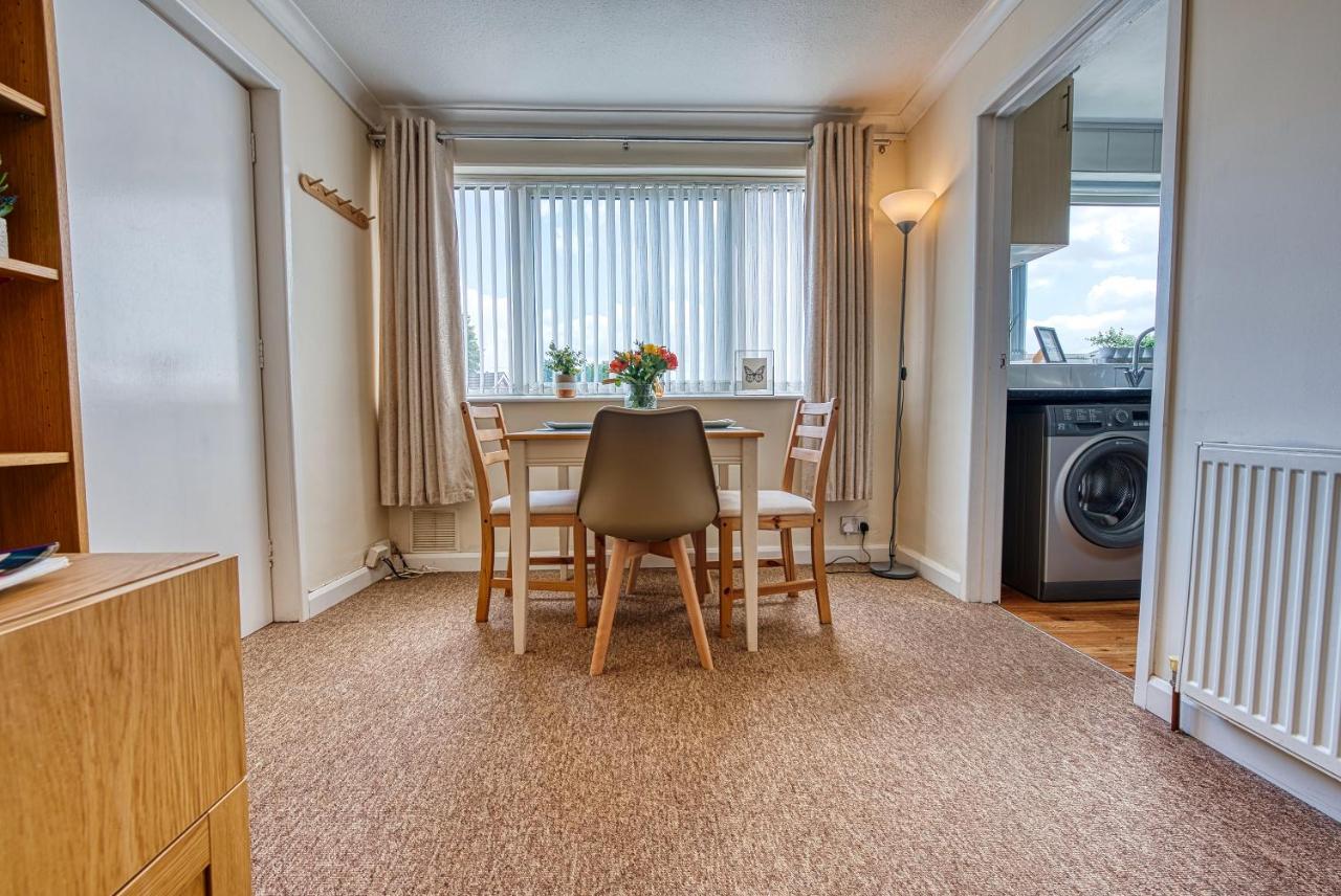 Cosy 3 Bed Apartment In Southam, Sleeps 6 Southam  Exterior photo